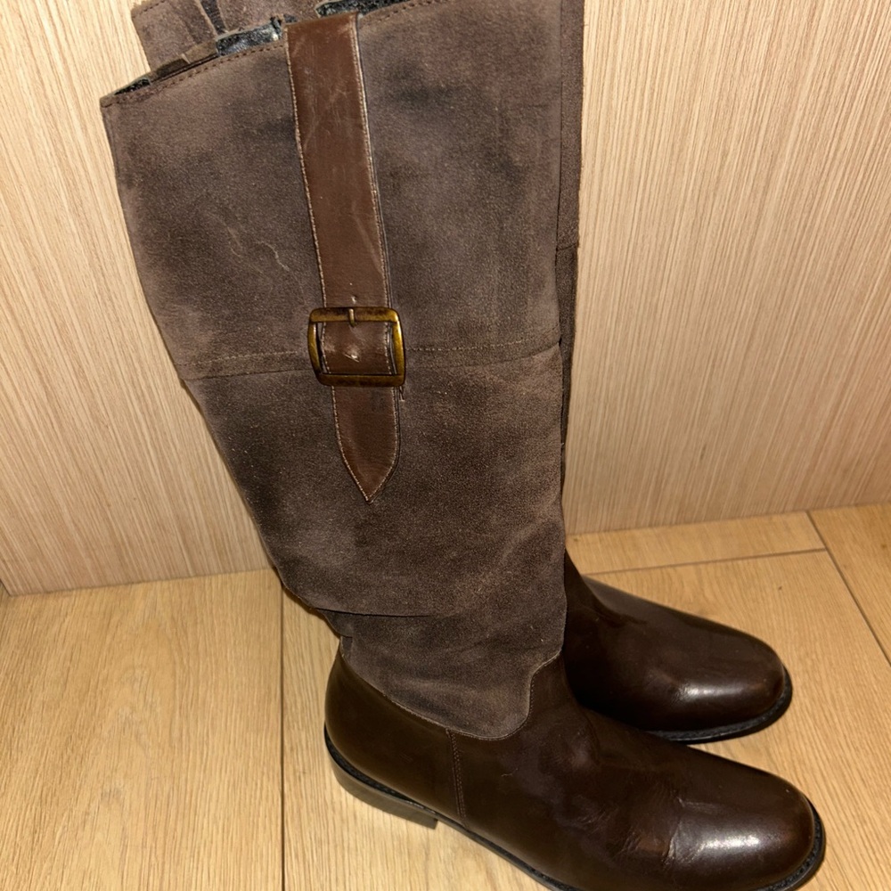 Elegant Brown Leather and Suede Boots - Picture 2 of 4